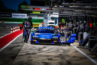 Paid Test Session, Pitlane
