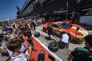 #21 AF Corse Ferrari 488 GT3 Hugo Delacour Cedric Sbirrazzuoli Pro-Am Cup, Pitwalk
