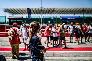 Ambiance, Pit Walk
