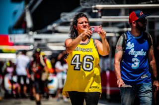 Ambiance, Pit Walk
