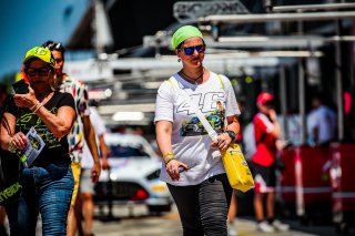 Ambiance, Pit Walk
