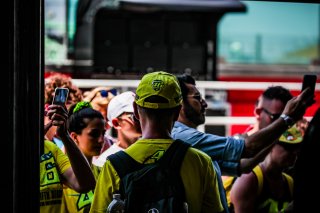 Ambiance, Pit Walk
