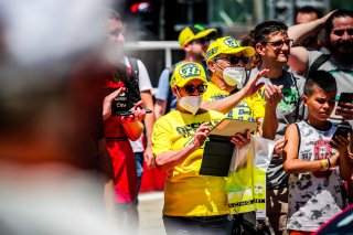 Ambiance, Pit Walk
