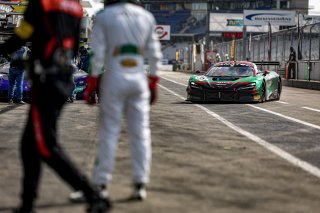 #38 Jota Marvin KIRCHHOFER Oliver WILKINSON Rob BELL McLaren 720 S GT3 Pro, Pre-Qualifying
