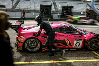 #83 Iron Dames Rahel FREY Sarah BOVY Michelle GATTING Ferrari 488 GT3 Gold Cup, Pre-Qualifying
