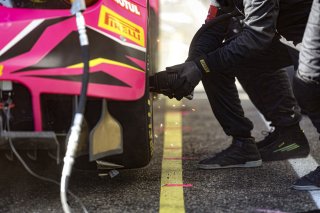 #83 Iron Dames Rahel FREY Sarah BOVY Michelle GATTING Ferrari 488 GT3 Gold Cup, Race
