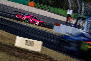 #83 Iron Dames Rahel FREY Sarah BOVY Michelle GATTING Ferrari 488 GT3 Gold Cup, Race
