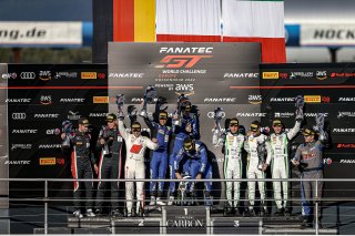 Podium, Race
