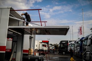 Paddock
