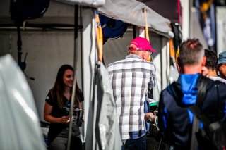 Ambiance, Paddock
