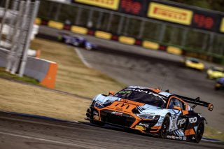 #30 Team WRT Jean-Baptiste SIMMENAUER Benjamin GOETHE Thomas NEUBAUER Audi R8 LMS evo II GT3 Silver Cup, Paid Test Session
