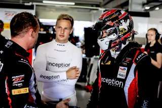 Pitlane, Qualifying
