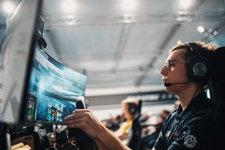 Esports, Race
