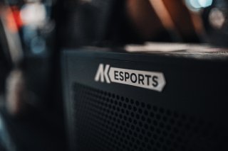 Esports, Race
