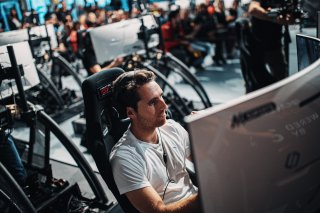 Esports, Race
