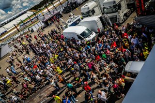 Ambiance, Pitwalk
