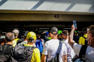 Ambiance, Pitwalk
