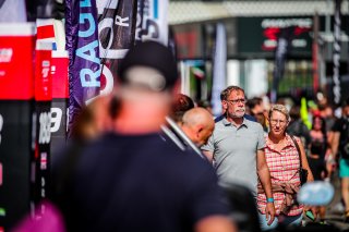 Ambiance, Paddock, Pitwalk
