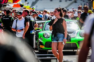 Ambiance, Pitwalk
