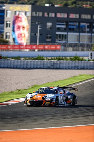 #30 Team WRT - Thomas Neubauer - Benjamin Goethe - Audi R8 LMS evo II GT3 - Silver Cup, Pre-Qualifying
