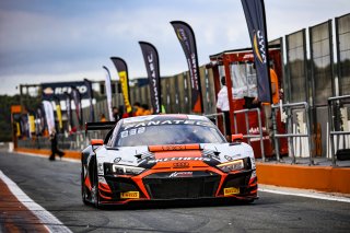 #32 Team WRT - Charles Weerts - Dries Vanthoor - Audi R8 LMS evo II GT3 - Pro, Pitlane, Qualifying 1
