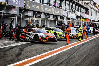 Pitlane, Qualifying 1
