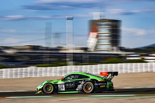 #56 Dinamic Motorsport - Giorgio Roda - Klaus Bachler - Porsche 911 GT3-R (991.II) - Pro, Free Practice
