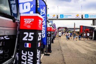 Paddock
