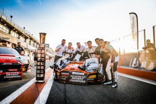 #30 Team WRT - Thomas Neubauer - Benjamin Goethe - Audi R8 LMS evo II GT3 - Silver Cup, Champions, FGTWC, WRT
