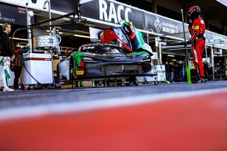 #38 Jota - Rob BELL - Oliver WILKINSON - Marvin KIRCHHOFER - McLaren 720 S GT3 - Pro, Free Practice, Pitlane
