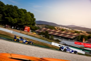 #4 Haupt Racing Team - Jannes FITTJE - Jordan LOVE - Alain VALENTE - Mercedes-AMG GT3 - Silver Cup, #5 Haupt Racing Team - Florian SCHOLZE - Arjun MAINI - Hubert HAUPT - Mercedes-AMG GT3 - Gold Cup, Race, Start
