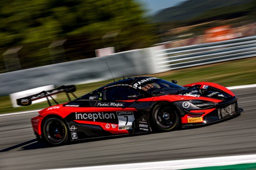 #7 Inception Racing - Ollie MILLROY - Brendan IRIBE - Frederik SCHANDORFF - McLaren 720S GT3 - Gold Cup, Race, Start
 | SRO / Kevin Pecks