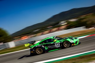 #54 Dinamic Motorsport - Klaus BACHLER - Alessio PICARIELLO - Matteo CAIROLI - Porsche 911 GT3-R (991.II) - Pro, Race, Start
