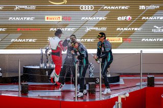 Podium, Race
