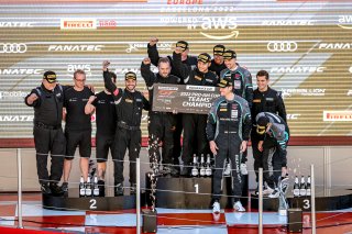 Podium, Race
