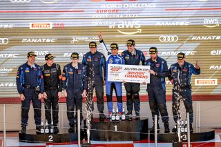 Podium, Race
