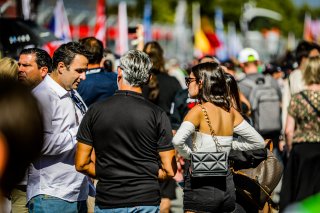Grid Walk, Race
