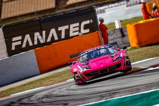 #83 Iron Dames - Rahel FREY - Sarah BOVY - Michelle GATTING - Ferrari 488 GT3 - Gold Cup, Paid Test Session 2
