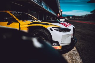Paddock, Set Up
