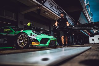 Paddock, Set Up
