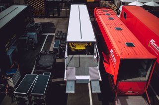 Paddock, Set Up
