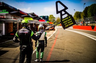 #54 - Dinamic GT Huber Racing - Adrien DE LEENER - Christian ENGELHART - Porsche 911 GT3 R (992) - PRO, FGTWC, Pitlane, Race 1
