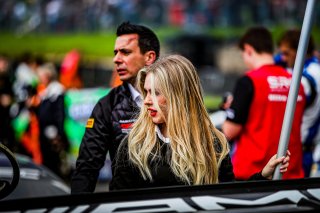 Grid Walk, Race 1
