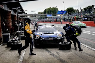 Pitlane, Race 2

