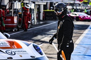 Bronze Test, Pitlane
