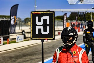 Bronze Test, Pitlane
