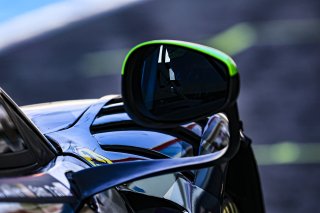 Bronze Test, Pitlane
