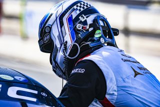 Bronze Test, Pitlane
