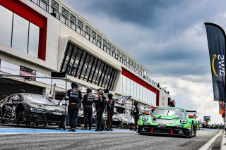 #55 - Dinamic GT Huber Racing - Benjamin BARKER - Marius NAKKEN - Philipp SAGER - Porsche 911 GT3 R (992) - BRONZE, Qualifying
