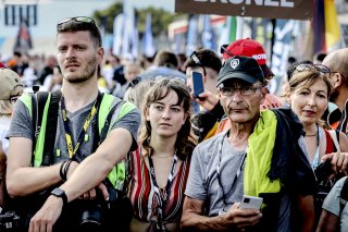 Gridwalk, Race
